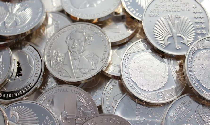 25 symbolic meanings of dreaming about silverware