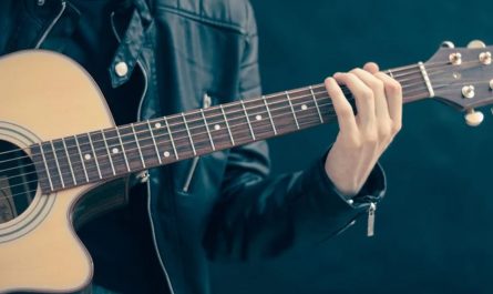 24 Symbolic Meanings of Dreaming of Listening to Pleasant Music