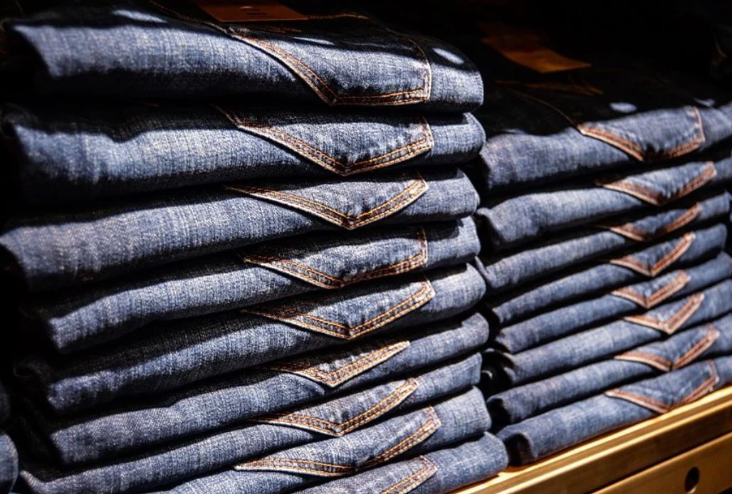 23 symbolic meanings of dreaming about new pants