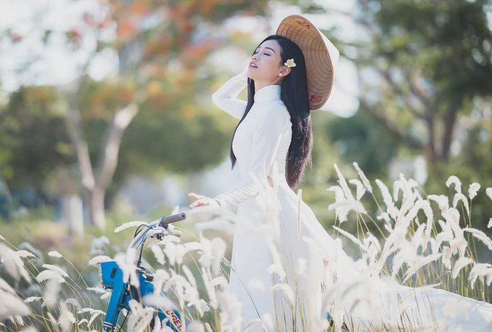 21 symbolic meanings of dreaming about a beautiful dress