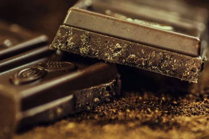 15 Symbolic Meanings of Dreaming of Receiving Chocolate