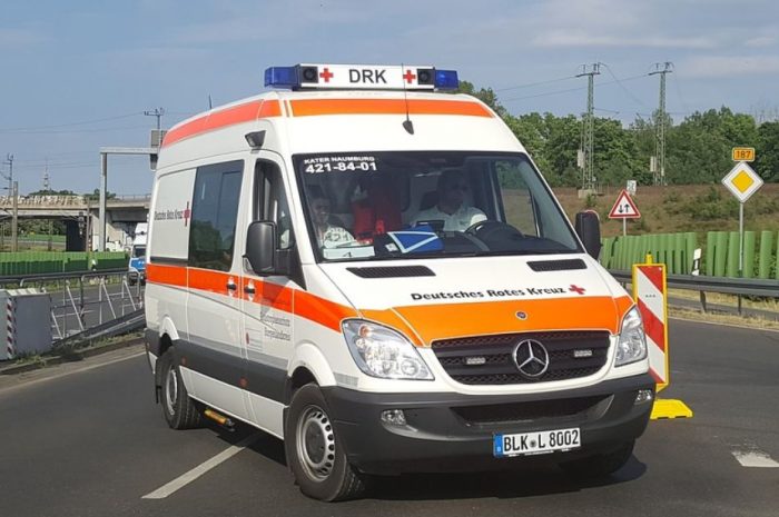 12 Symbolic Meanings of Dreaming About an Ambulance