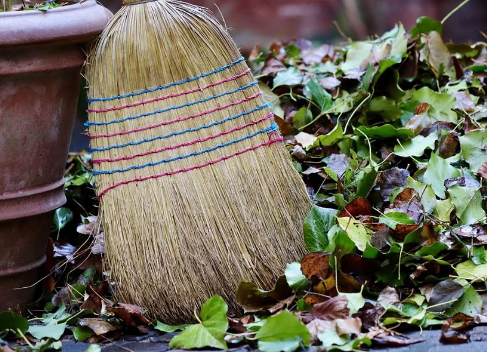 22 symbolic meanings of dreaming about a broom