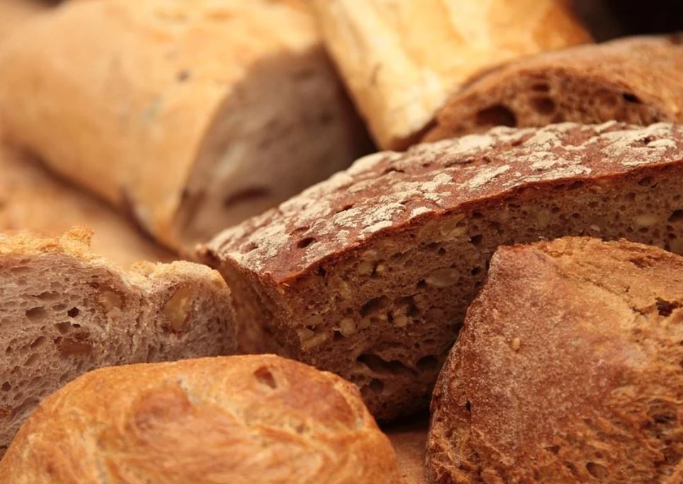 15 Symbolic Meanings of Dreaming About Bread