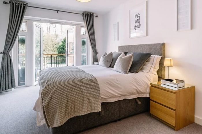 24 symbolic meanings of dreaming about a dirty bed