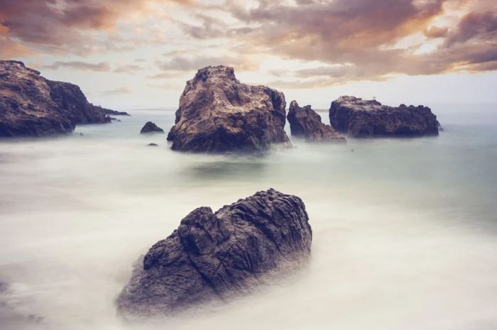 17 Symbolic Meanings of Dreaming of Rocks