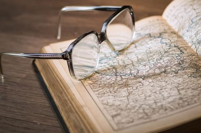 23 symbolic meanings of dreaming about wearing glasses