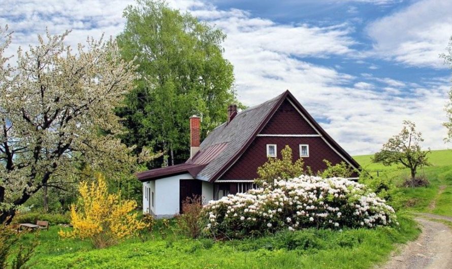 18 symbolic meanings of dreaming about a house