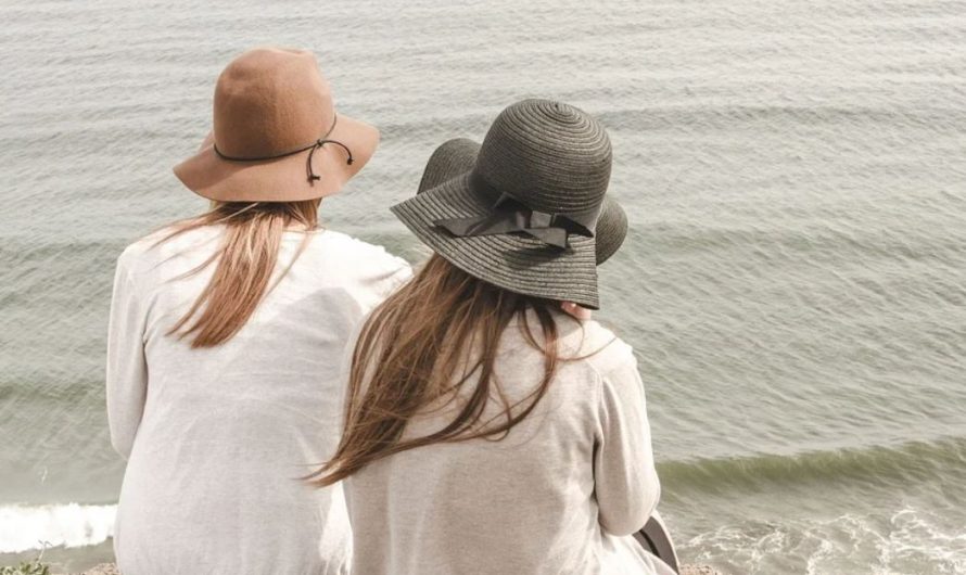 14 Symbolic Meanings of Dreaming About Hats