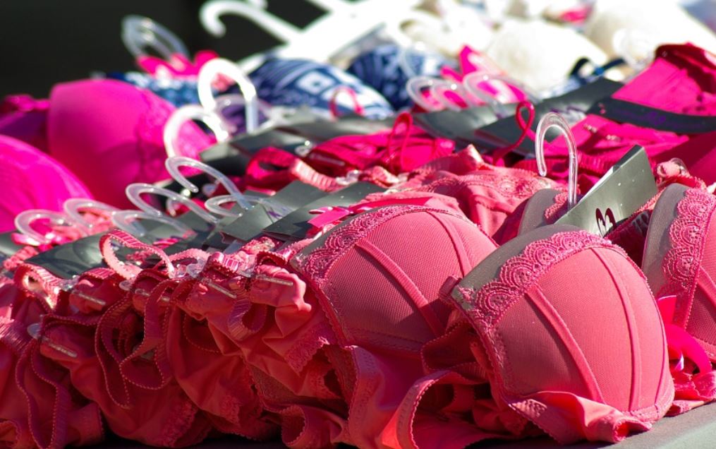 13 Symbolic Meanings of Dreaming About Bras