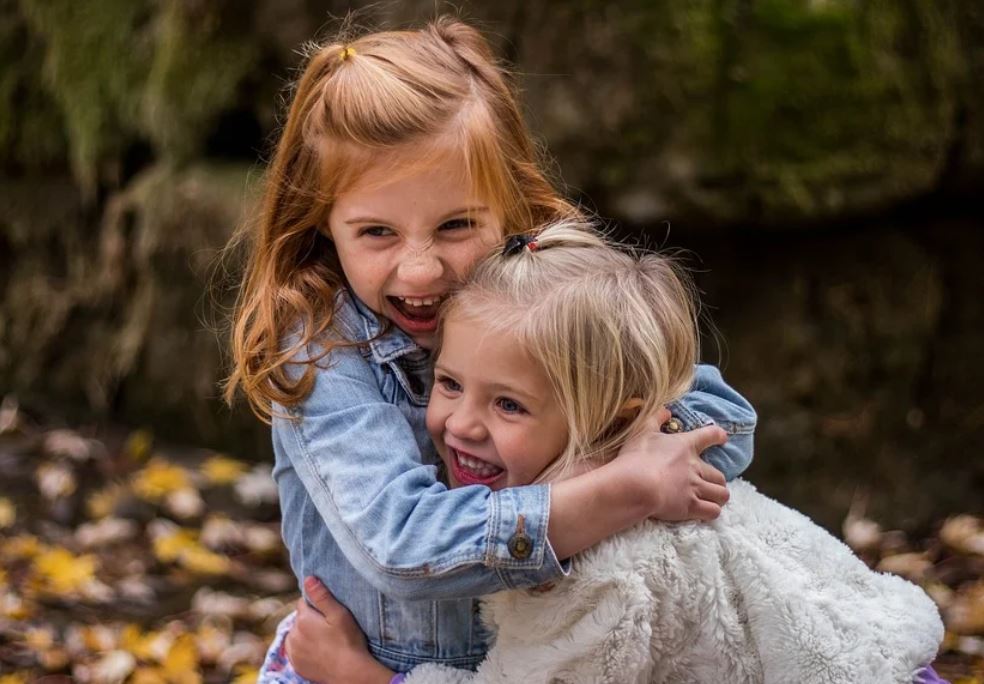 27 symbolic meanings of dreaming about your sister's death