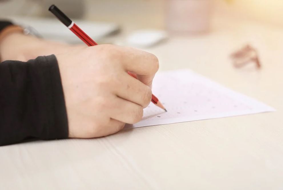 12 Symbolic Meanings of Dreaming About Taking an Exam