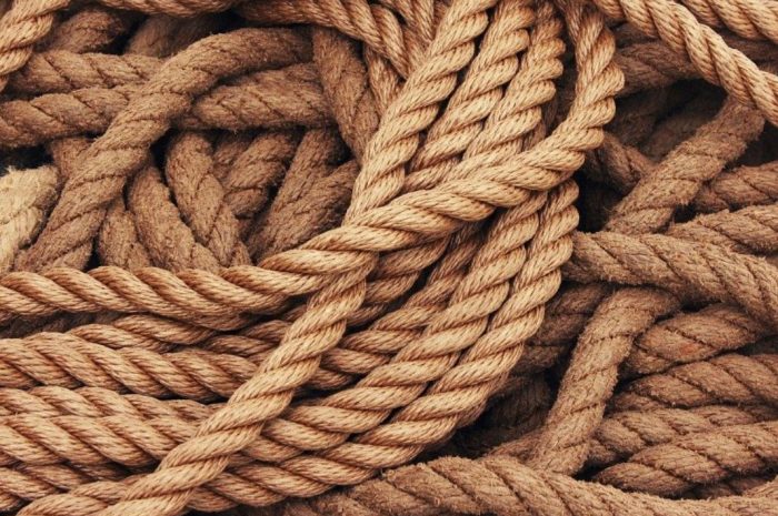22 symbolic meanings of dreaming about a rope