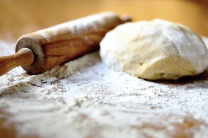 19 Symbolic Meanings of Dreaming About Kneading Flour
