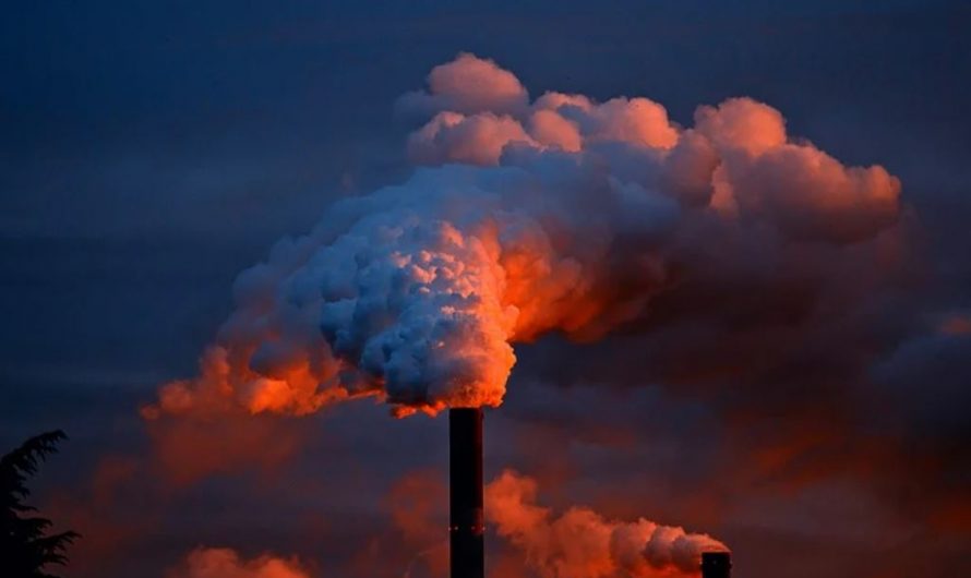 13 Symbolic Meanings of Dreaming of Smoke