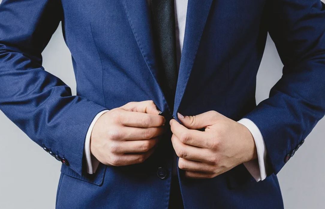 13 Symbolic Meanings of Dreaming About a Lawyer