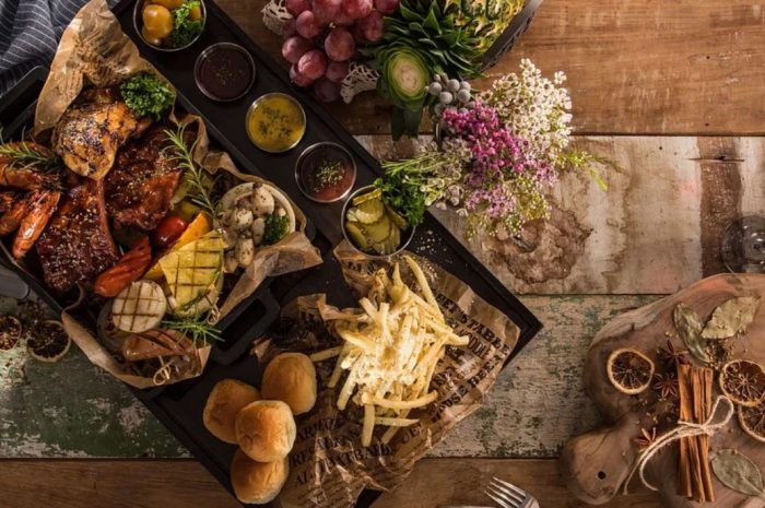 13 Symbolic Meanings of Dreaming About Dining Alone