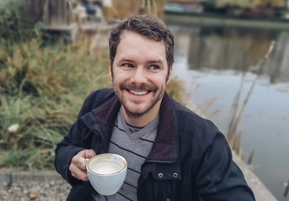 24 symbolic meanings of dreaming about smiling