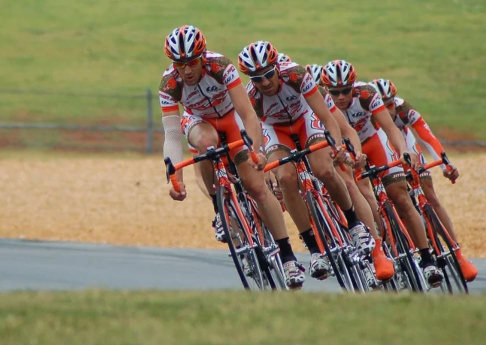 23 symbolic meanings of dreaming about watching a sporting event