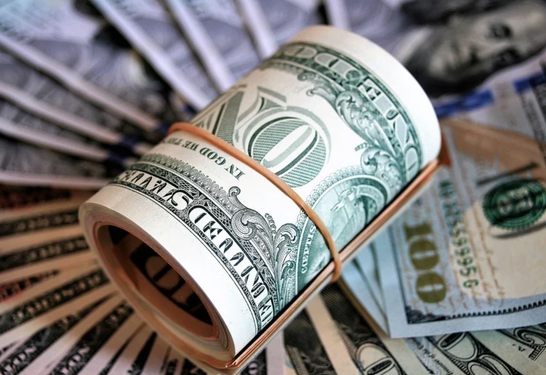 21 symbolic meanings of dreaming about receiving a salary