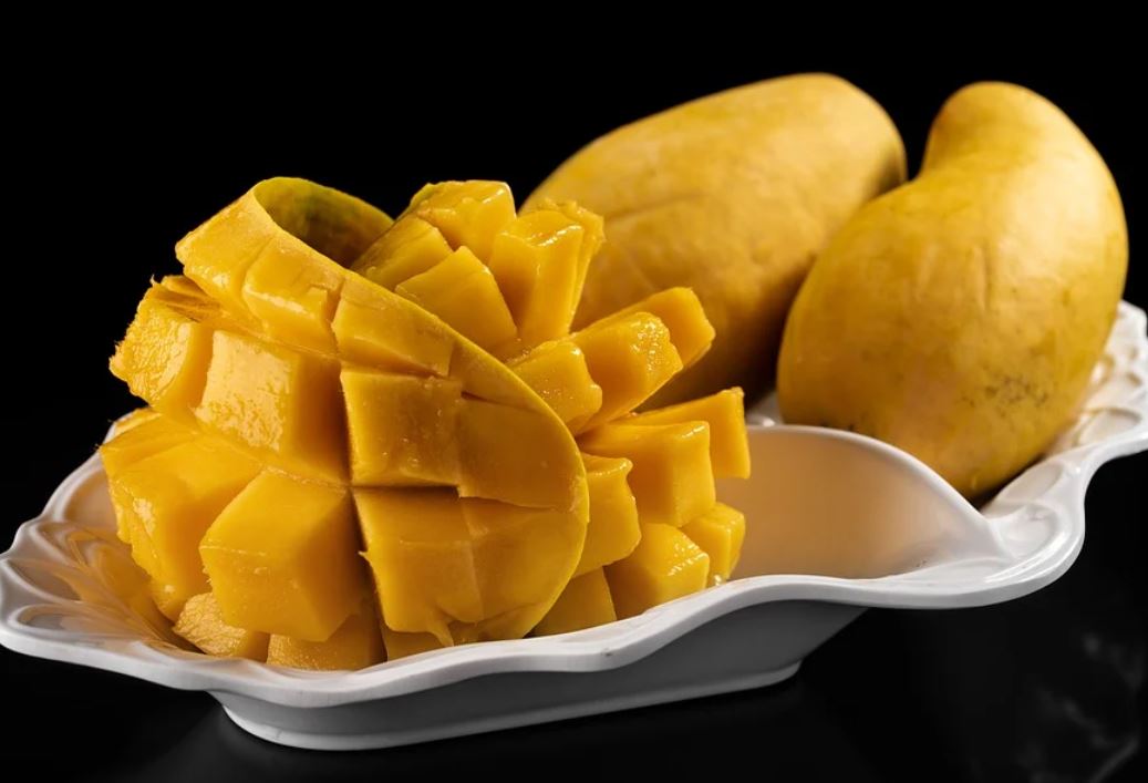 21 symbolic meanings of dreaming about eating mangoes