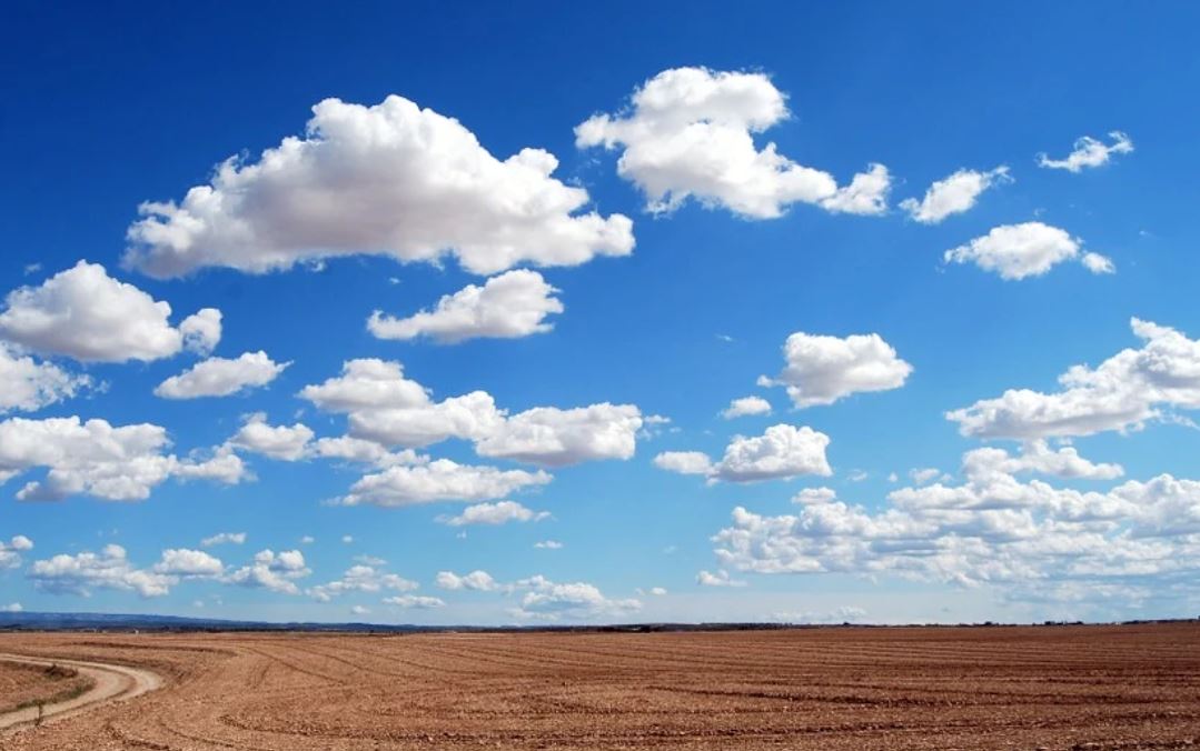 25 symbolic meanings of dreaming about a clear sky