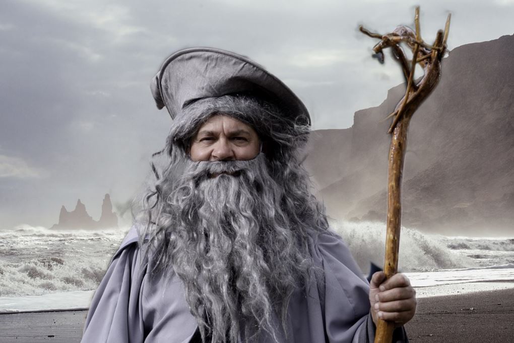 14 Symbolic Meanings of Dreaming About Wizards