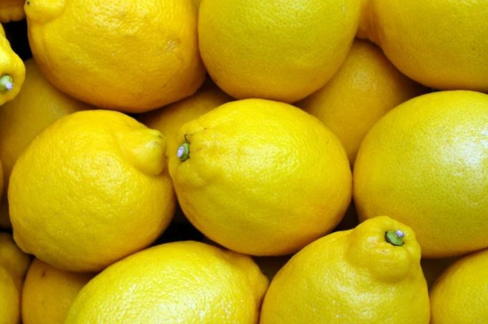 21 symbolic meanings of dreaming about lemons