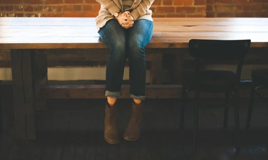 19 Symbolic Meanings of Dreaming About Boots