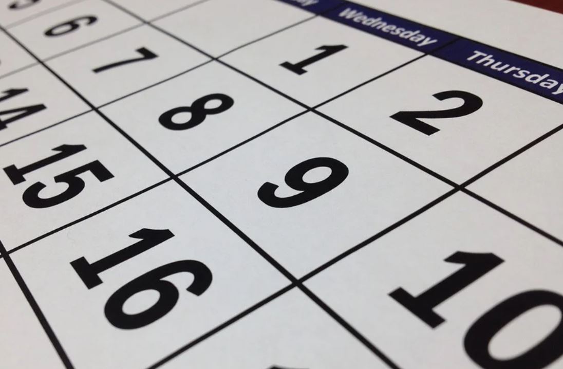 11 Symbolic Meanings of Dreaming About a Calendar