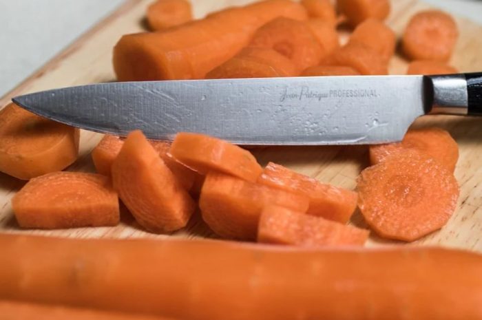 28 symbolic meanings of dreaming about knives