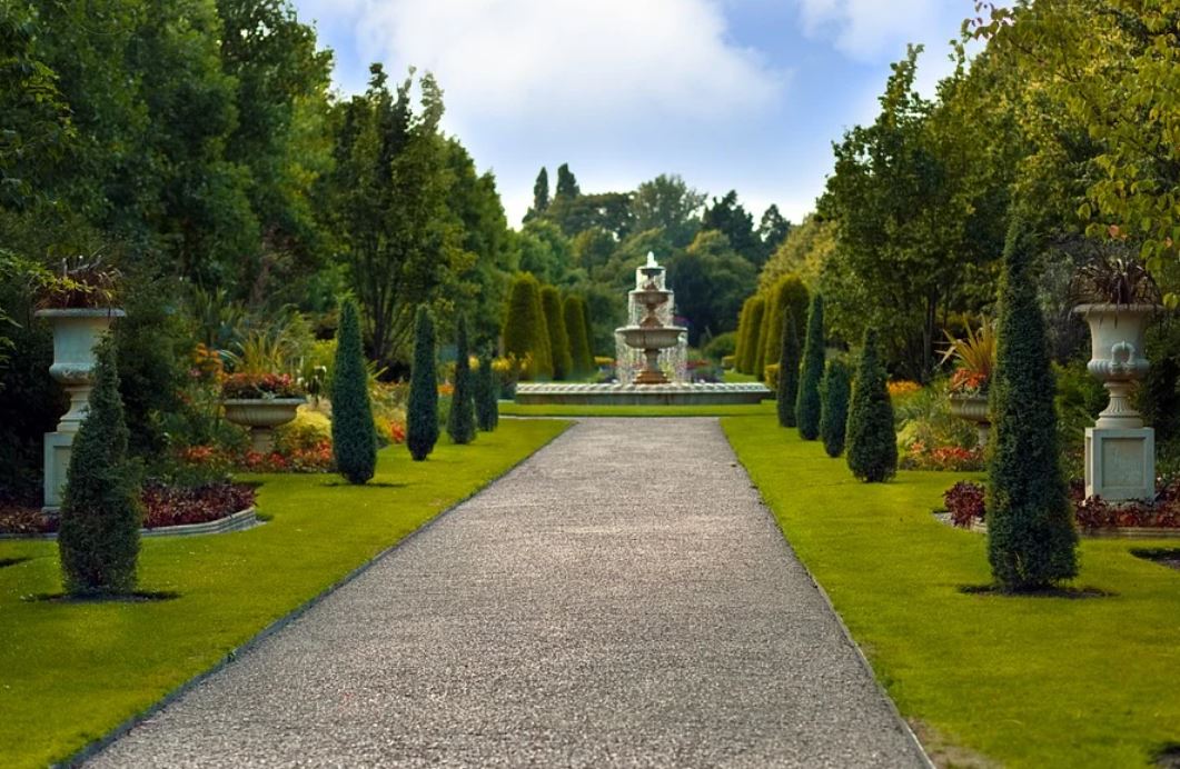 19 Symbolic Meanings of Dreaming of a Garden