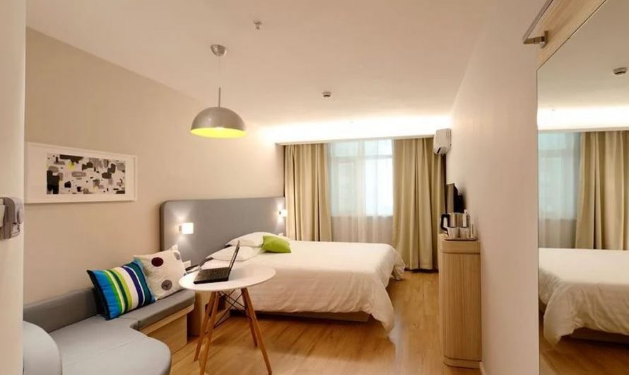 26 symbolic meanings of dreaming about staying in a hotel