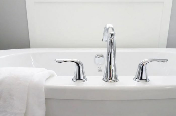 18 Symbolic Meanings of Dream about bathing