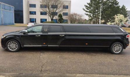 12 Symbolic Meanings of Dreaming of a Hearse