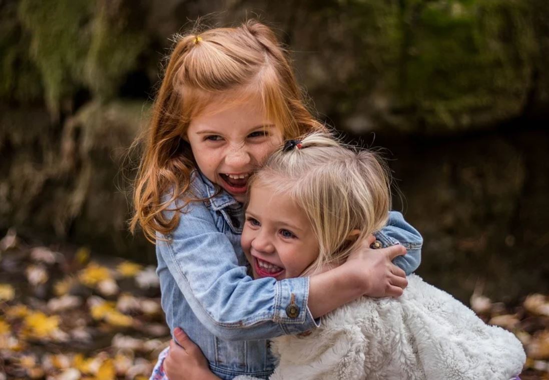 24 symbolic meanings of dreaming about hugging a friend