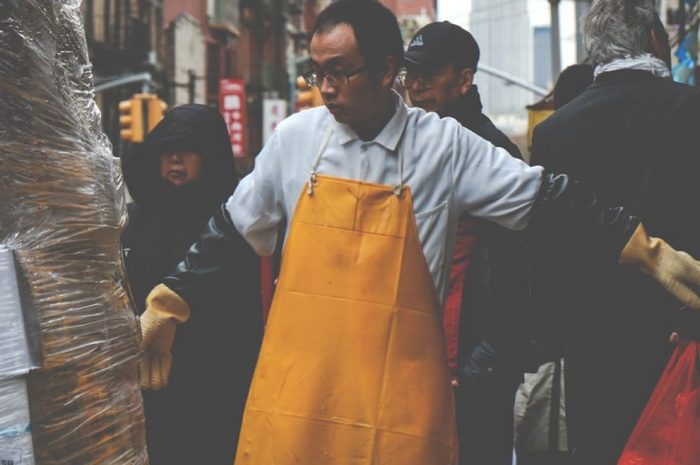 14 Symbolic Meanings of Dreaming About Aprons