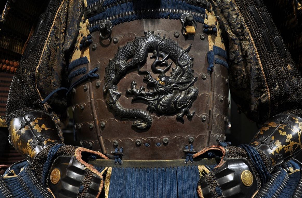 18 Symbolic Meanings of Dreaming About Wearing Armor