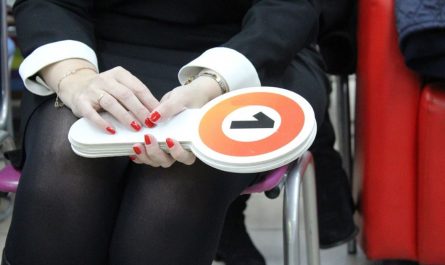 12 Symbolic Meanings of Dreaming About Auctions