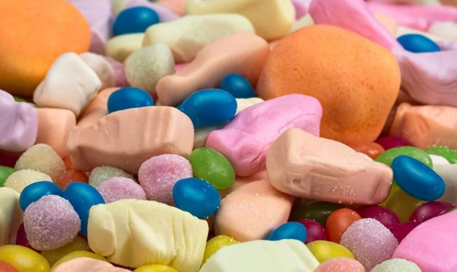 13 Symbolic Meanings of Dreaming About Buying Candy