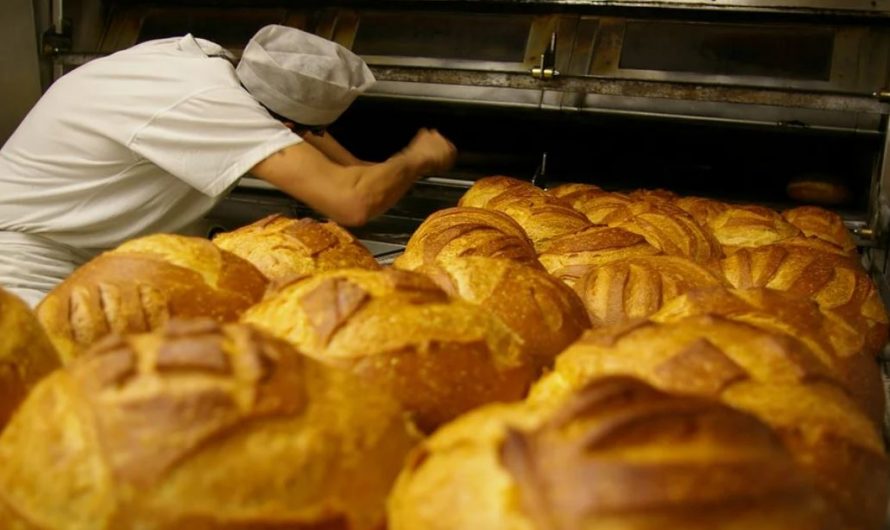 18 Symbolic Meanings of Dreaming About a Baker