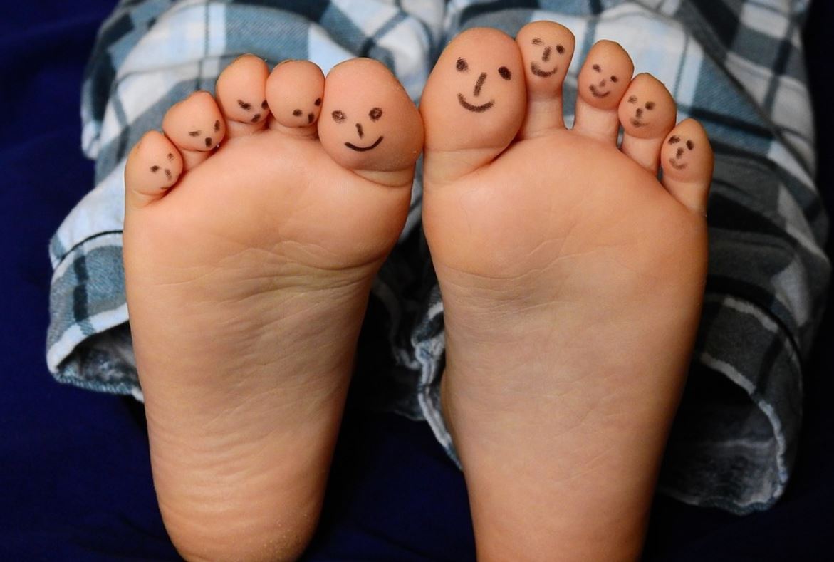 10 symbolic meanings of dreaming about barefoot