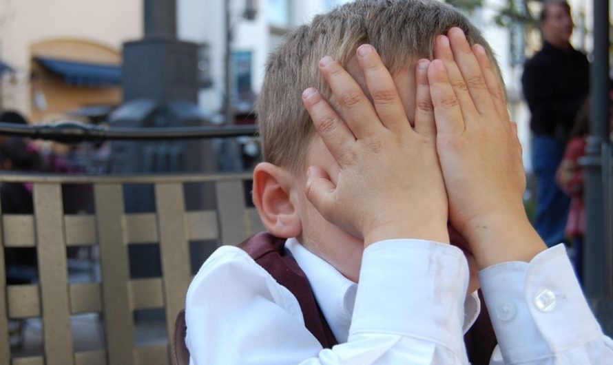 14 Symbolic Meanings of Dreaming of Being Naked Without Shame