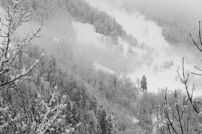 20 symbolic meanings of dreaming about snowstorm