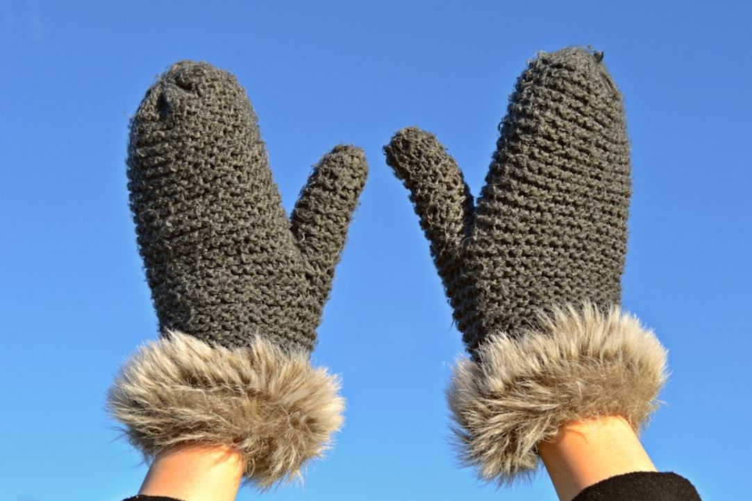 27 symbolic meanings of dreaming about gloves