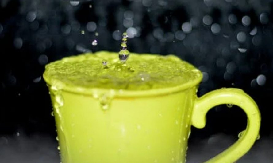 9 Symbolic Meanings of Dreaming of Water Overflowing