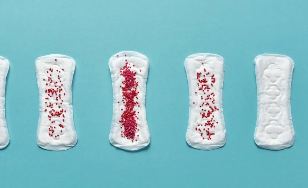 9 Symbolic Meanings of Dreaming About Discarding Menstrual Blood