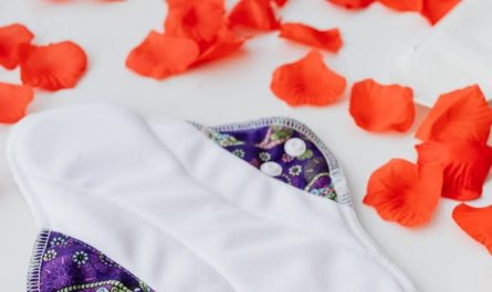 18 symbolic meanings of dreaming about menstrual blood staining clothes