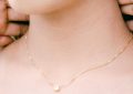 9 symbolic meanings of dreaming about wearing a gold necklace